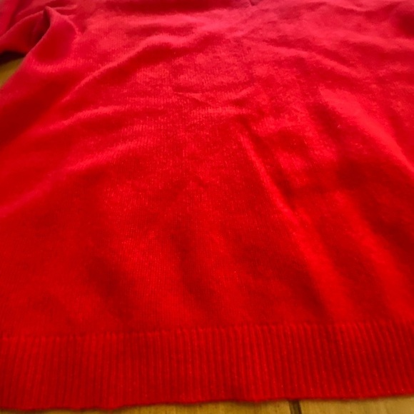 Nordstrom women’s cashmere V-Neck red Sweater Large - Picture 3 of 15